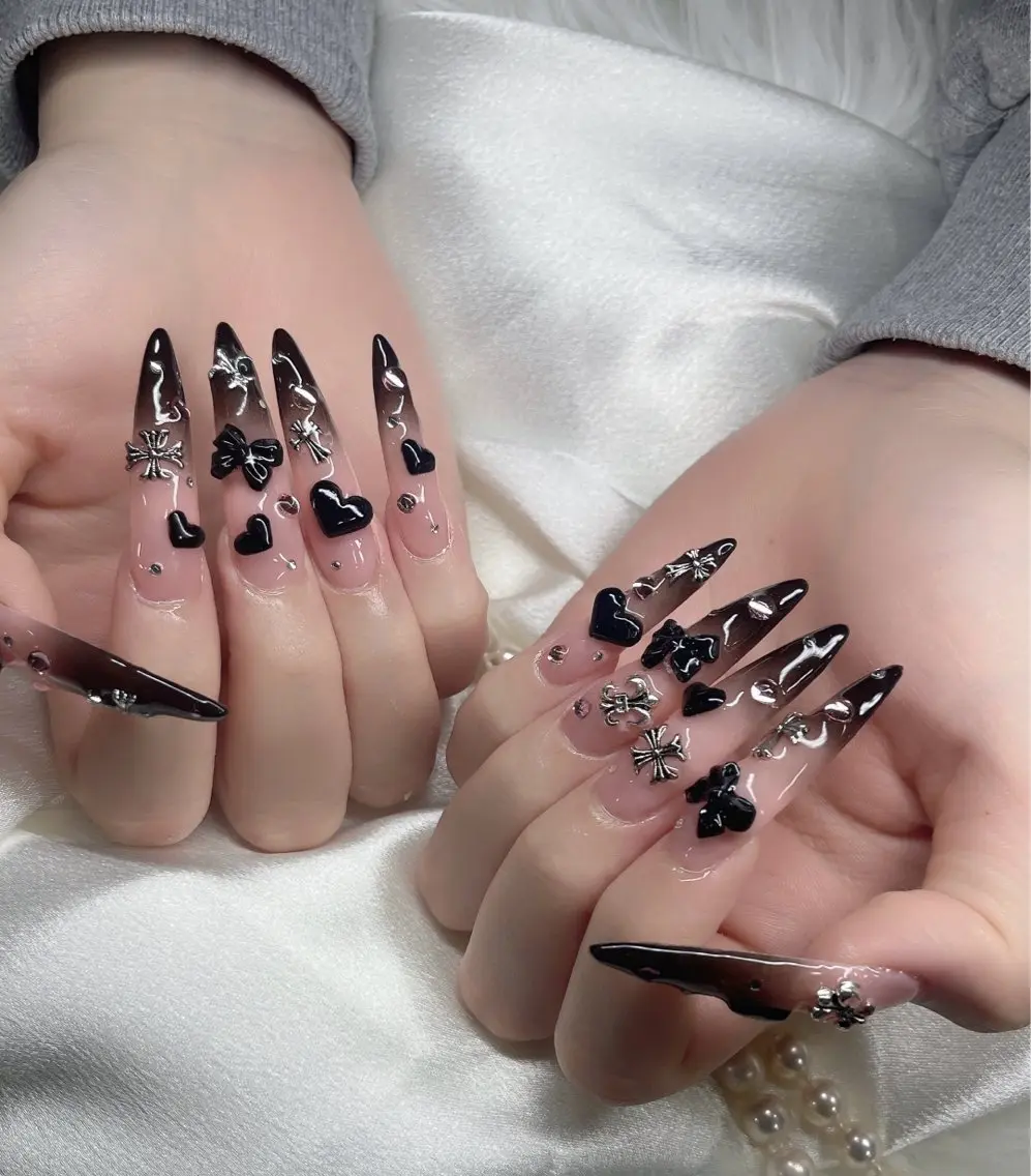 ネイル ロングネイル スーパーロングネイル ネイルチップ ハンドネイル YOLO NAILのネイルデザイン