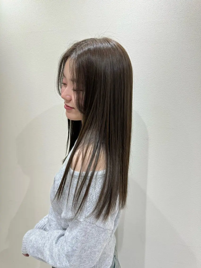 ロング カラー ヘアアレンジ 髪質改善 縮毛矯正 カット ヘアカラー トリートメント レイヤーカット🤍 RINAのヘアスタイル