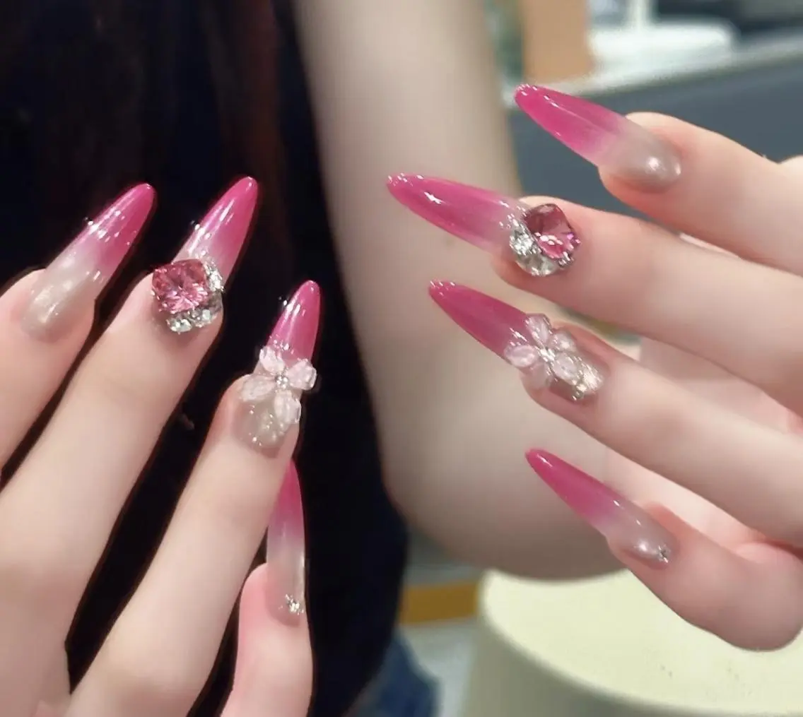 ネイル ハンドネイル ハンドケア 🍑 momo_nailのネイルデザイン