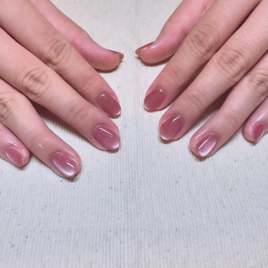 ネイル Rika🌼 シンプル•マグネットのネイルデザイン