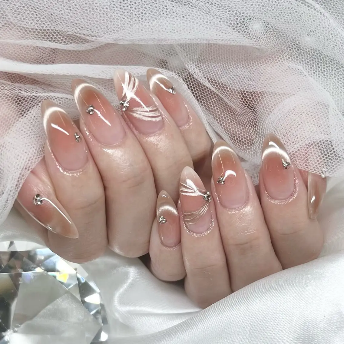 ミディアム ハンドネイル Ange Nailistのネイルデザイン