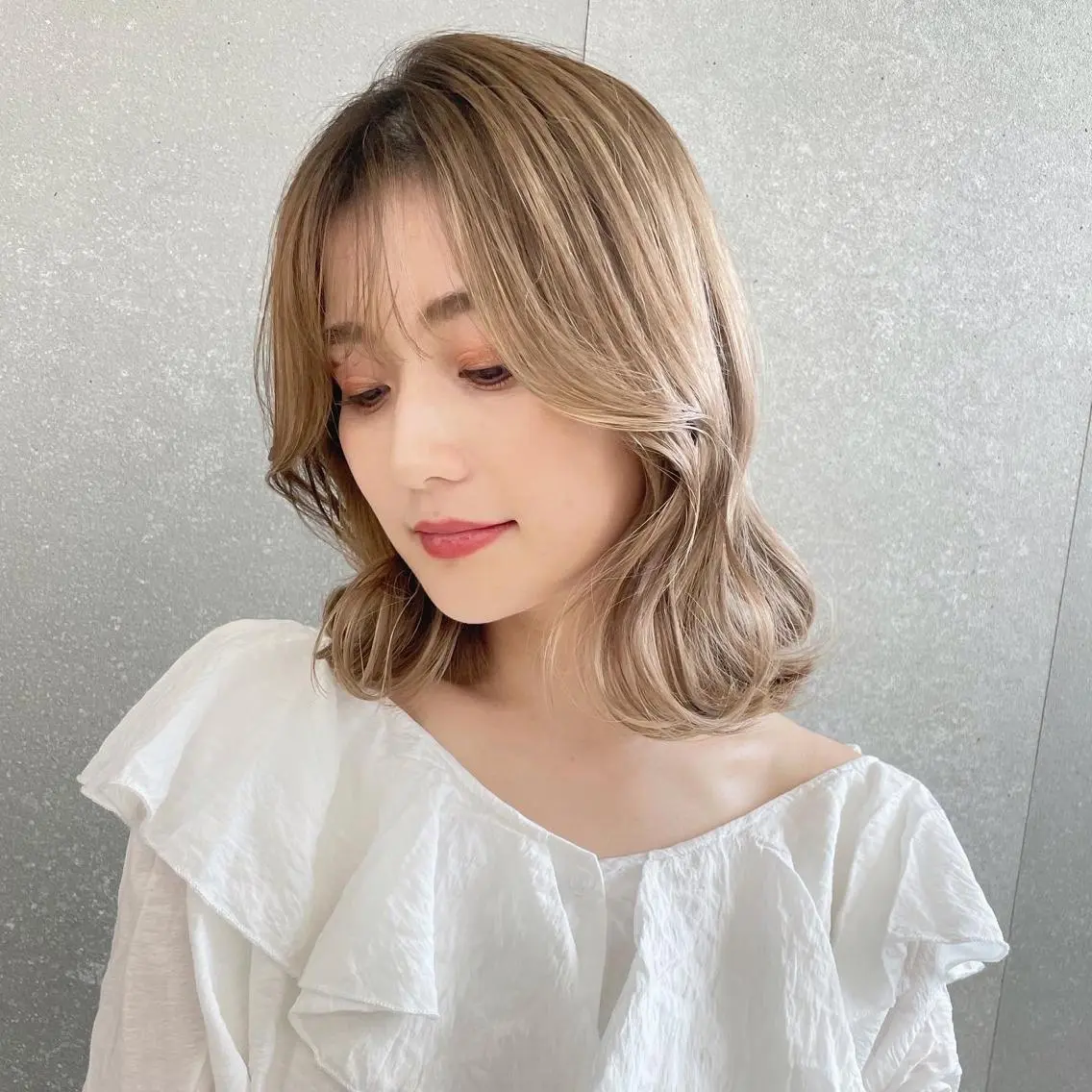 ミディアム 山本翔一郎 韓国顔周りレイヤーのヘアスタイル