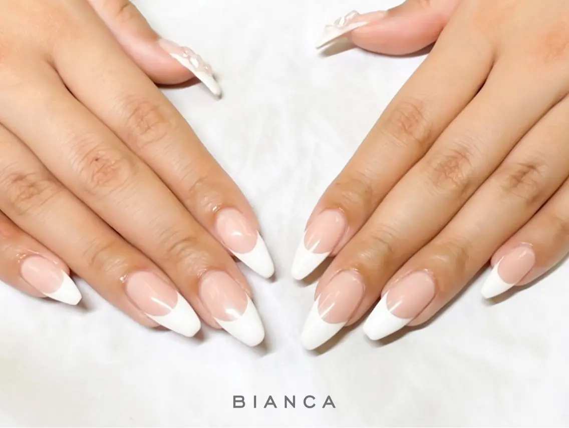 ネイル Bianca ❤︎ Hikariのネイルデザイン