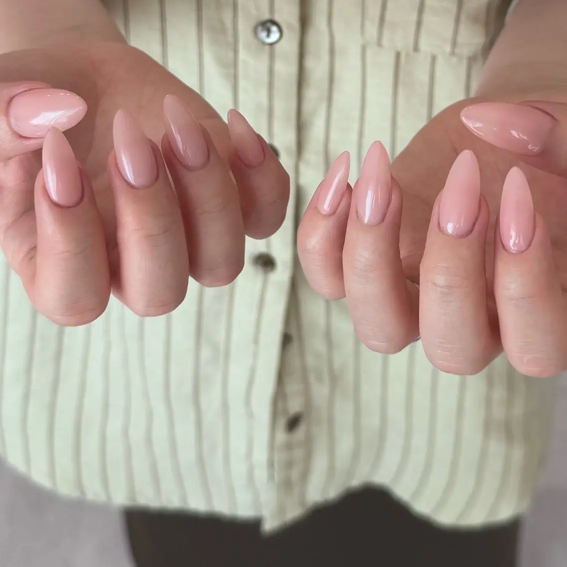 ネイル 長さ出し ワンカラーネイル ピンク ネイルチップ ハンドネイル __shiho. nailのネイルデザイン