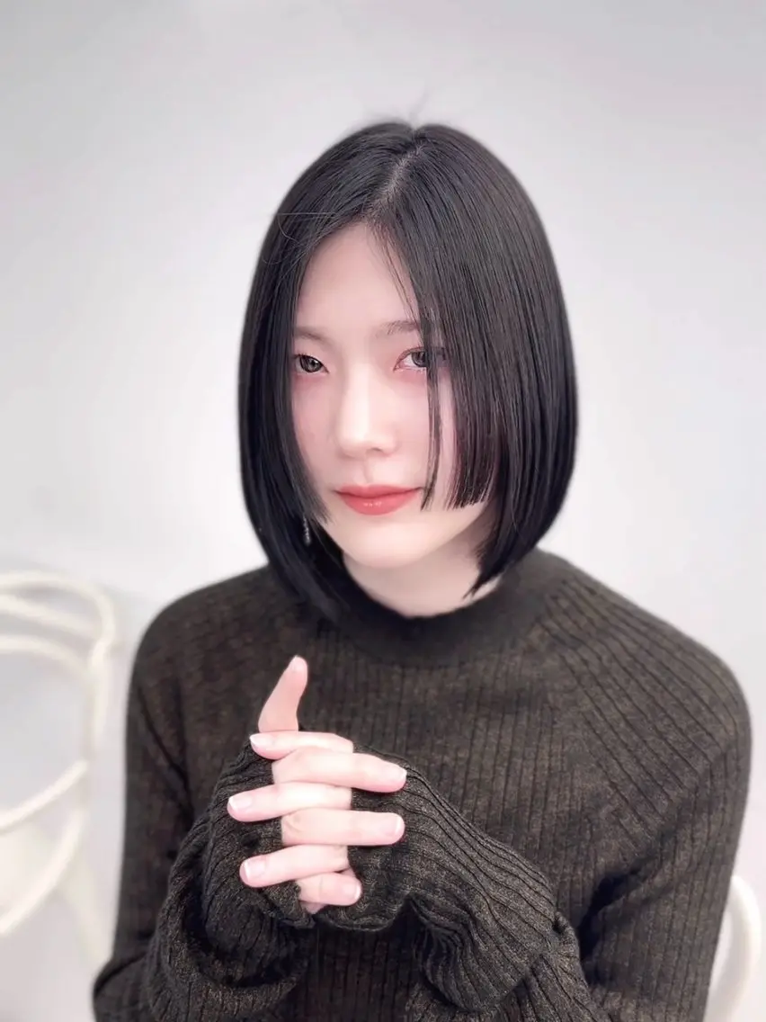 ショート カラー ヘアアレンジ カット ヘアカラー トリートメント ヘッドスパ ヘアセット 縮毛矯正🤍 ボブ/ HIKARIのヘアスタイル