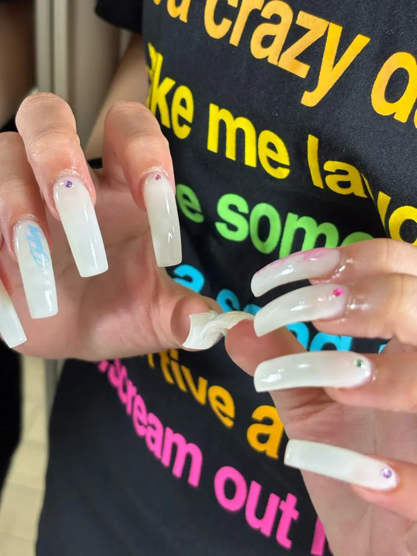 ネイル キラキラネイル 韓国ネイル マグネットネイル 夏ネイル ワンホンネイル ハンドネイル Sully Nail Labのネイルデザイン