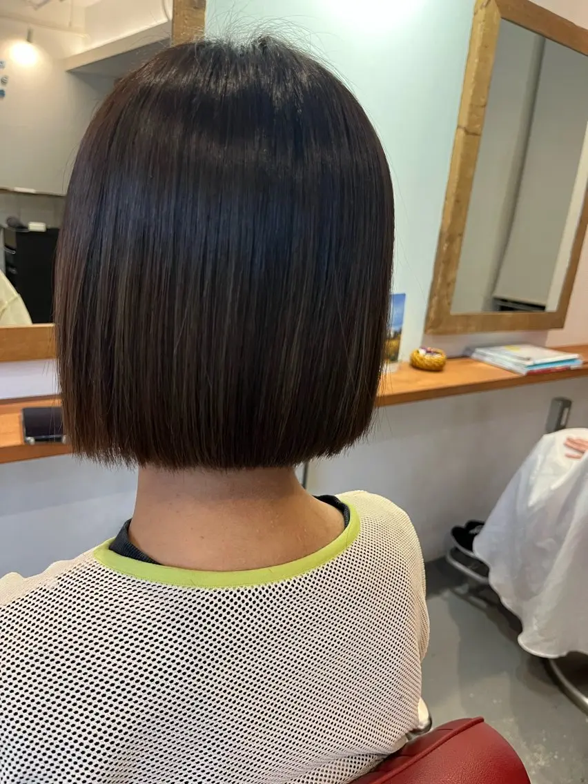 ショート 大塚 友絵のヘアスタイル