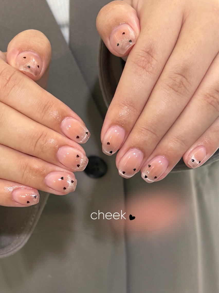 ネイル チークネイル ハート ハンドネイル YUUMI🫧 nailのネイルデザイン