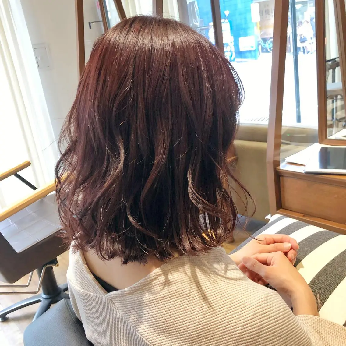 ミディアム カラー パーマ ミディアムパーマ ピンクカラー バイオレットカラー ◇おの あすか◇のヘアスタイル