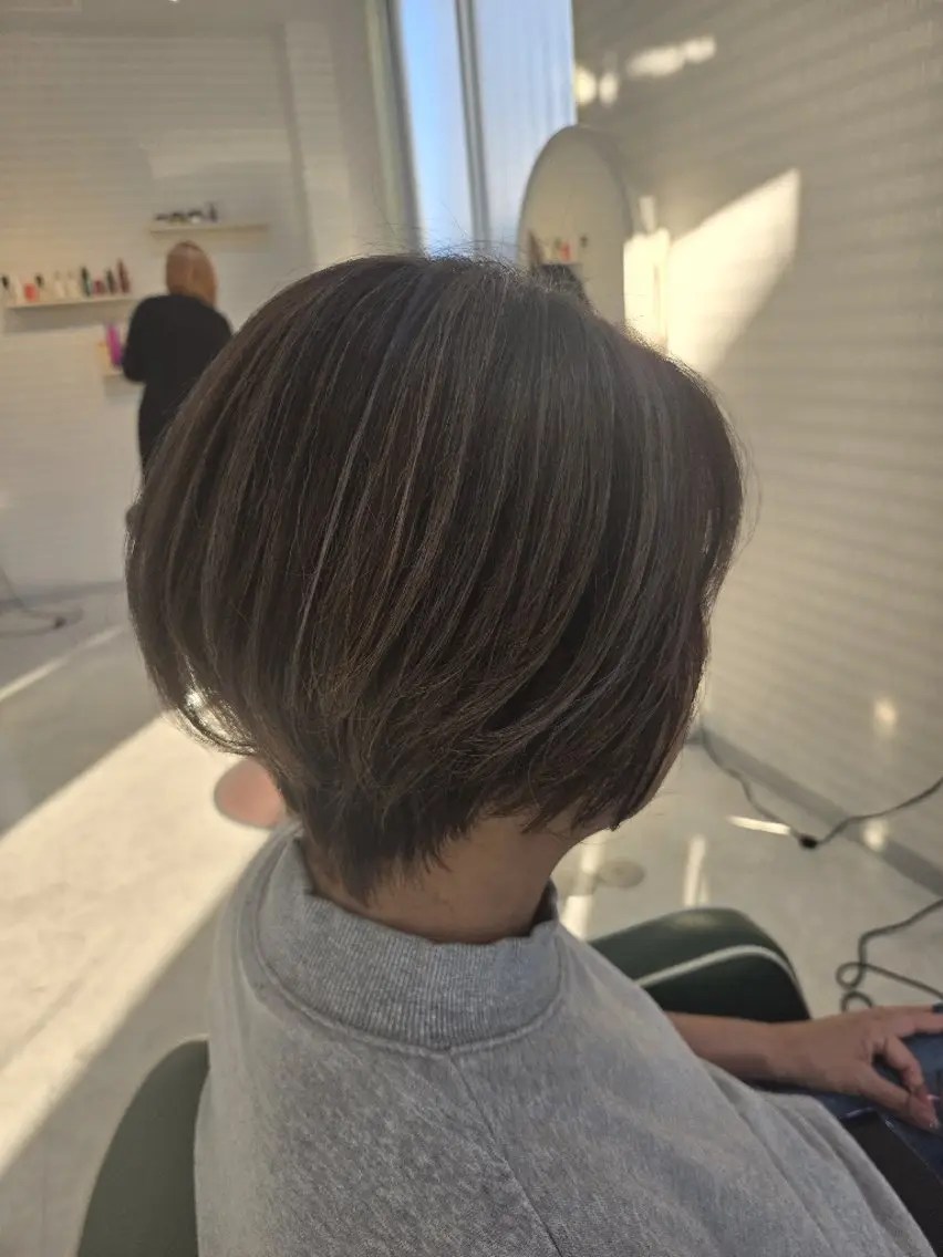 ショート ヘアカラー トリートメント ハイライトならお任せ 福田 将太のヘアスタイル