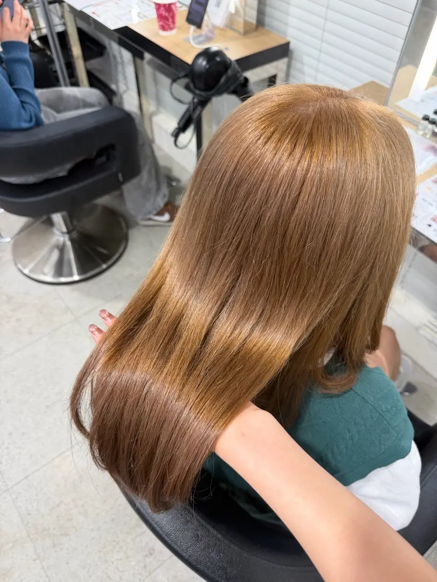 カラー 透明感カラー🫧 EMAのヘアスタイル