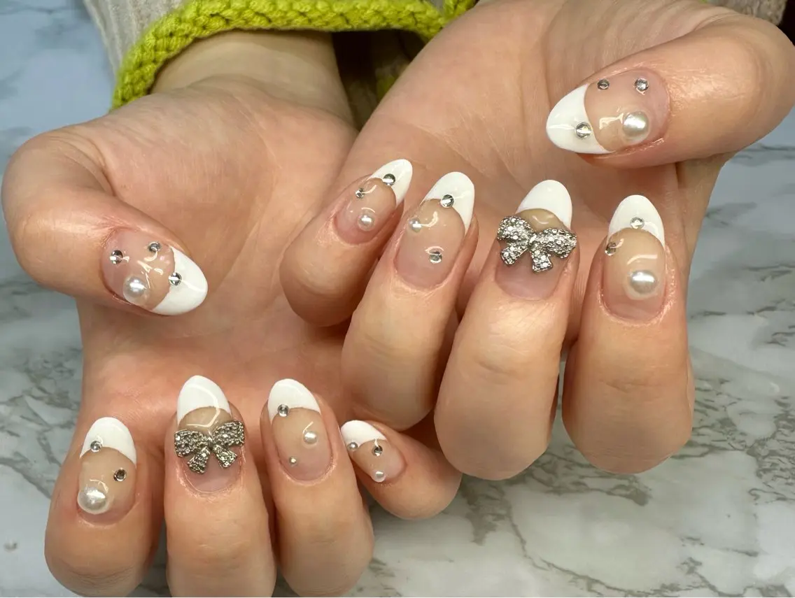ネイル フレンチネイル ニュアンスネイル リボン 春ネイル Mai’s nailのネイルデザイン