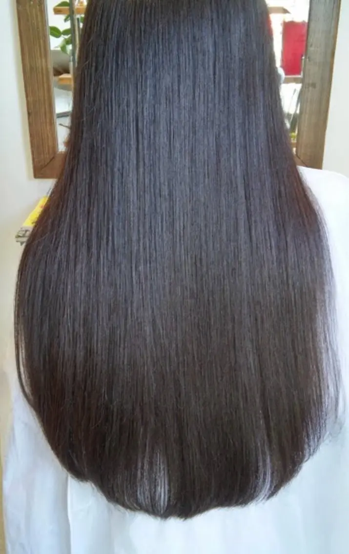 ロング YUKI .のヘアスタイル
