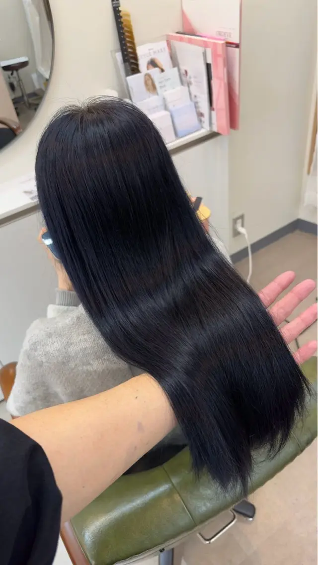 ロング カラー 黒髪 ブルーカラー ブルーブラック 髪質改善 晟之介のヘアスタイル