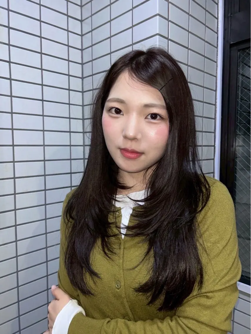ロング 水内 由依のヘアスタイル