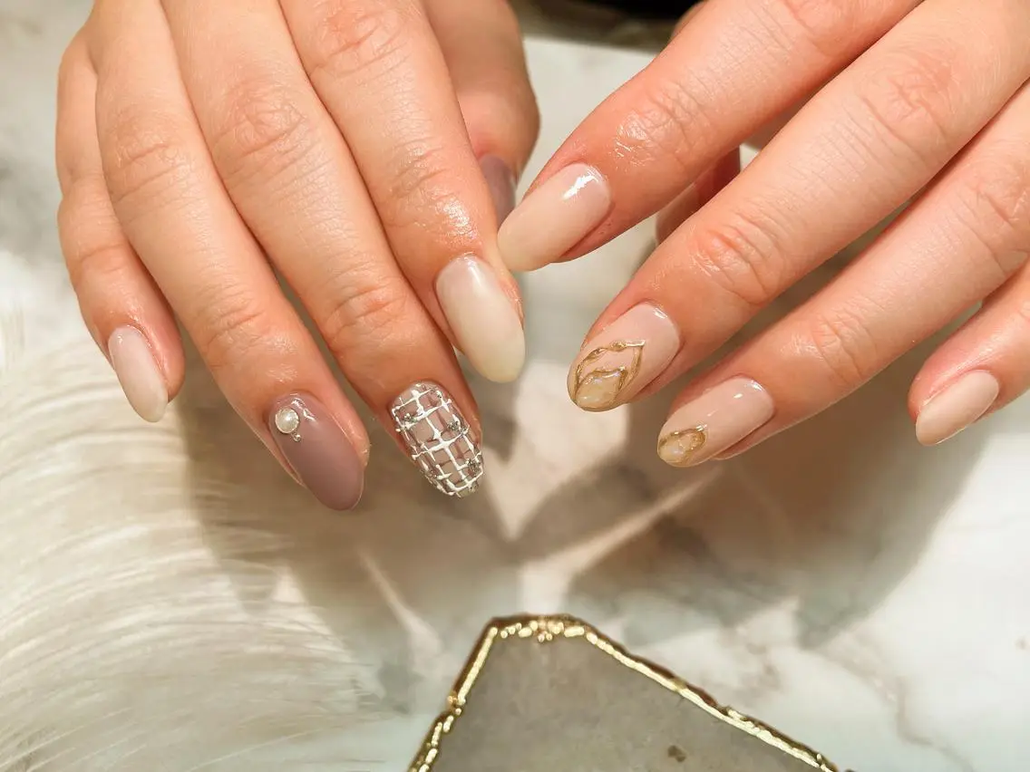ネイル オーロラネイル ミラーネイル ツイードネイル ハンドネイル Aing nail 澤瀬のネイルデザイン