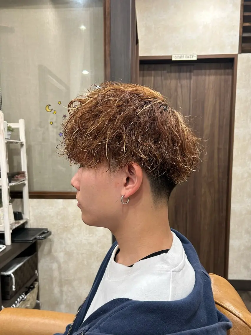 ミディアム パーマ メンズ メンズブリーチ カット パーマ メンズカット/ 雄大のヘアスタイル