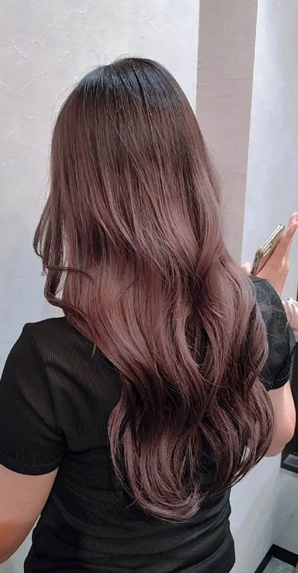 カラー ロング ベージュカラー 透明感カラー ピンクカラー レッドカラー カット ヘアカラー カワグチ ケンジのヘアスタイル