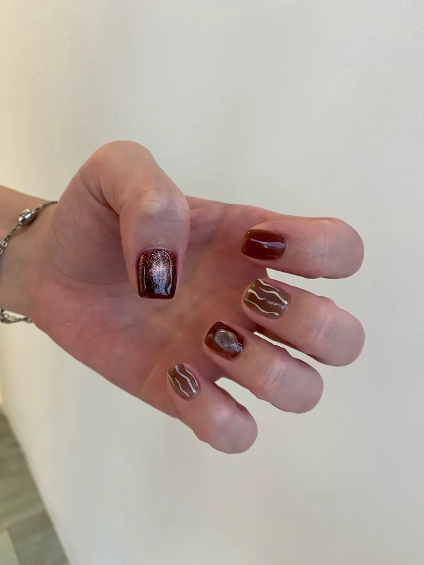 ネイル オーロラネイル マグネットネイル メンズネイル ニュアンスネイル シンプルネイル ハンドネイル 草加ニュアンスネイル 🌚hersのネイルデザイン