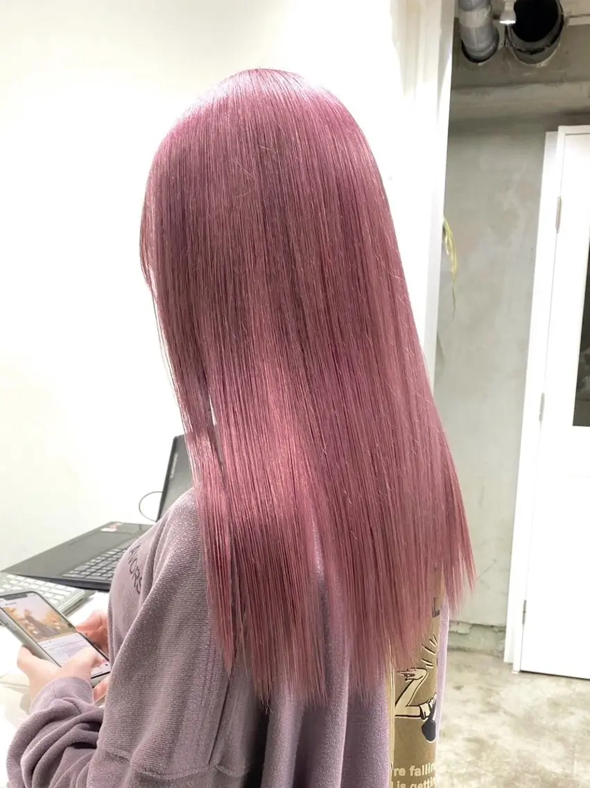 ミディアム カラー ヘアカラー トリートメント 艶ハイトーン🌈 ユウトのヘアスタイル