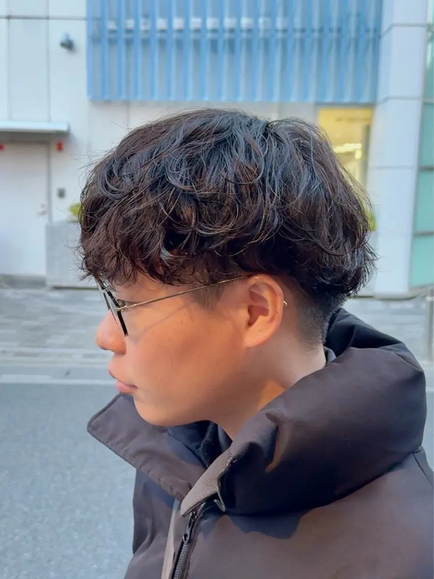 ショート パーマ メンズ マッシュ メンズパーマ パーマ 藤田 明輝のヘアスタイル
