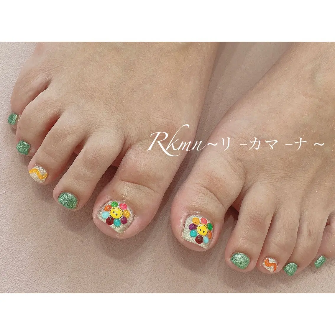 ネイル アートネイル フラワーネイル フットネイル キラキラネイル ラメ(グリッター) ハンドネイル フットネイル ハンドケア Rkmn ~リ-カマ-ナ~のネイルデザイン