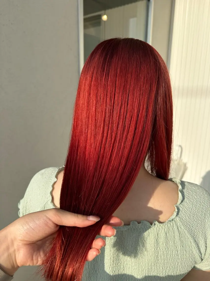 ロング カラー レッドカラー ヘアカラー トリートメント 茂木 理紗のヘアスタイル
