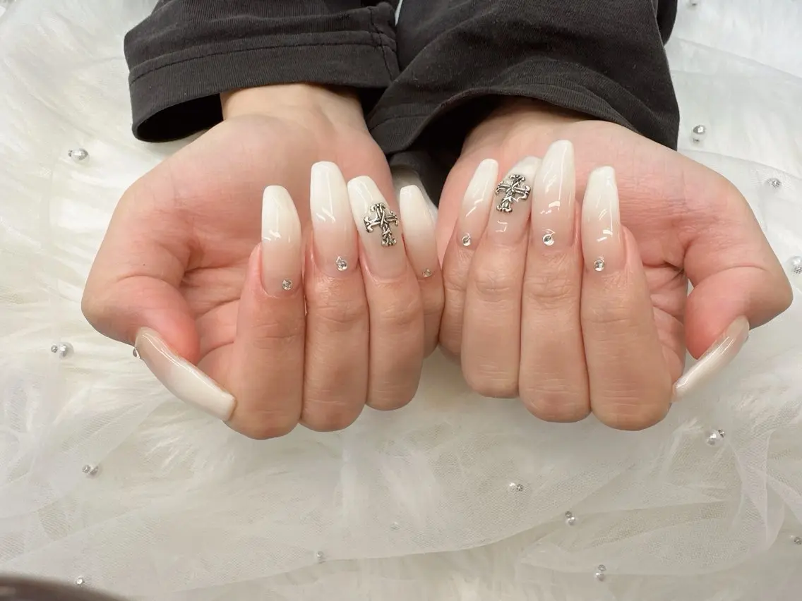 ネイル MIKIネイル YUKAのネイルデザイン