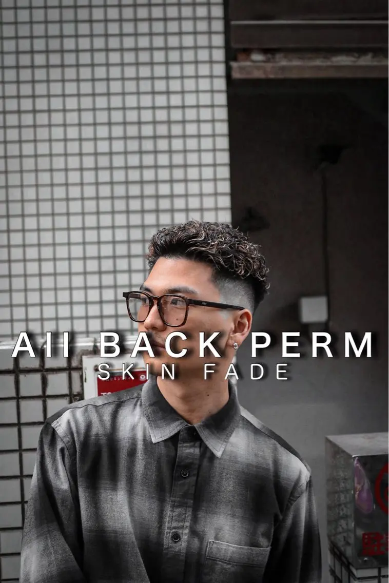 ショート カラー パーマ メンズ メンズブリーチ フェードカット カルマパーマ メンズメッシュ モヒカン 💈men's💈 satoru中目黒のヘアスタイル