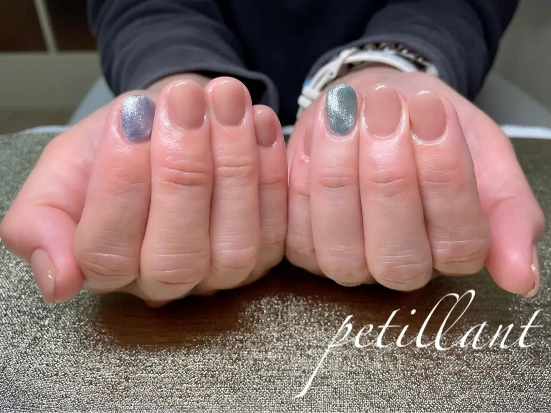 ネイル ブルー ジェルネイル グリーン マグネットネイル シンプルネイル nail salon petillantのネイルデザイン