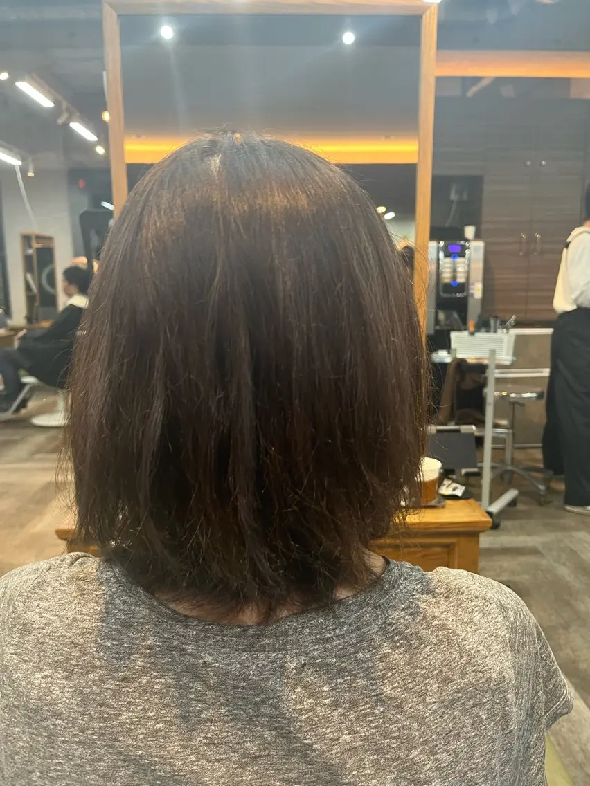 ミディアム ヘアカラー 縮毛矯正⚡️カラー いいじまのヘアスタイル