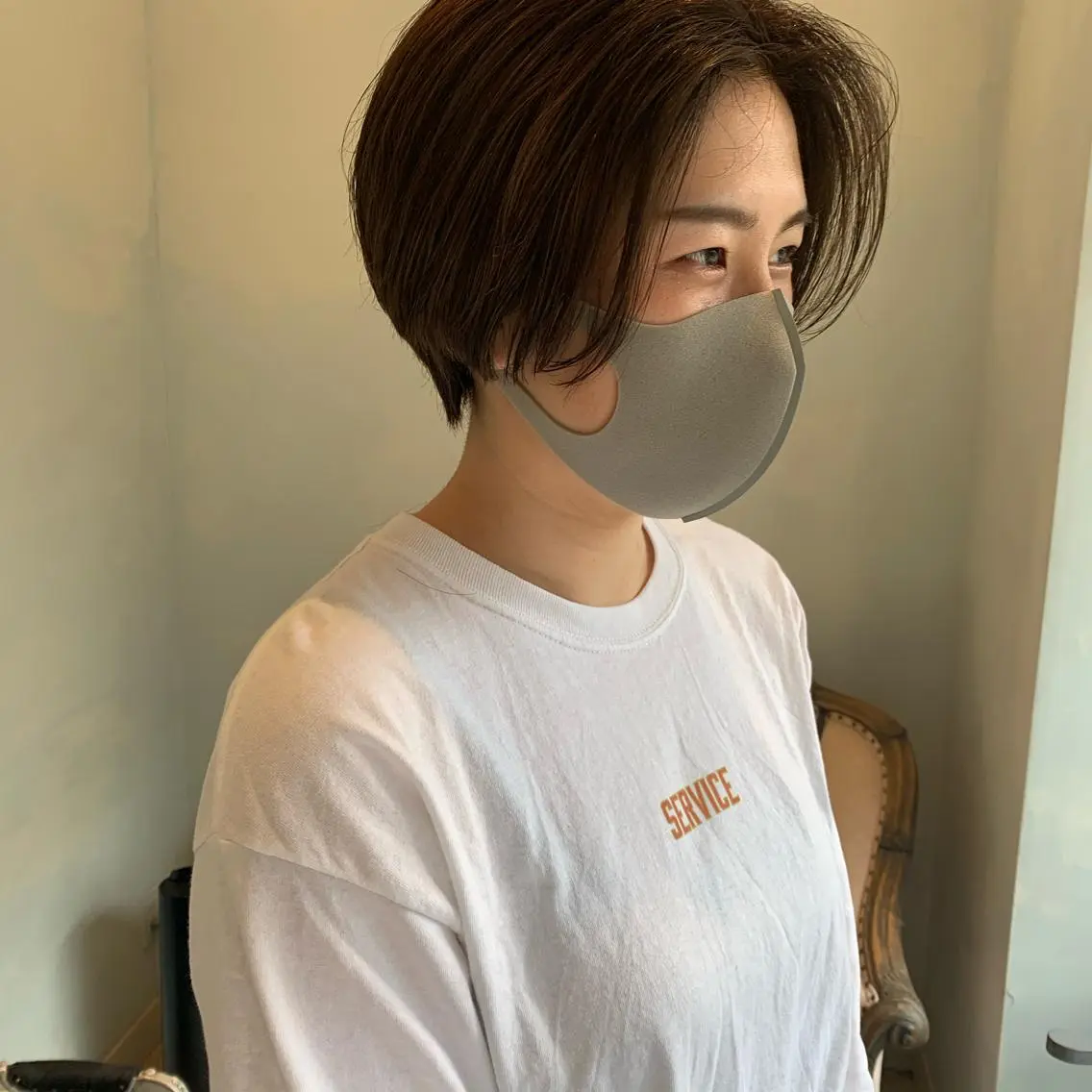 ショート ヘアカラー トリートメント SAKINO ベージュカラーのヘアスタイル