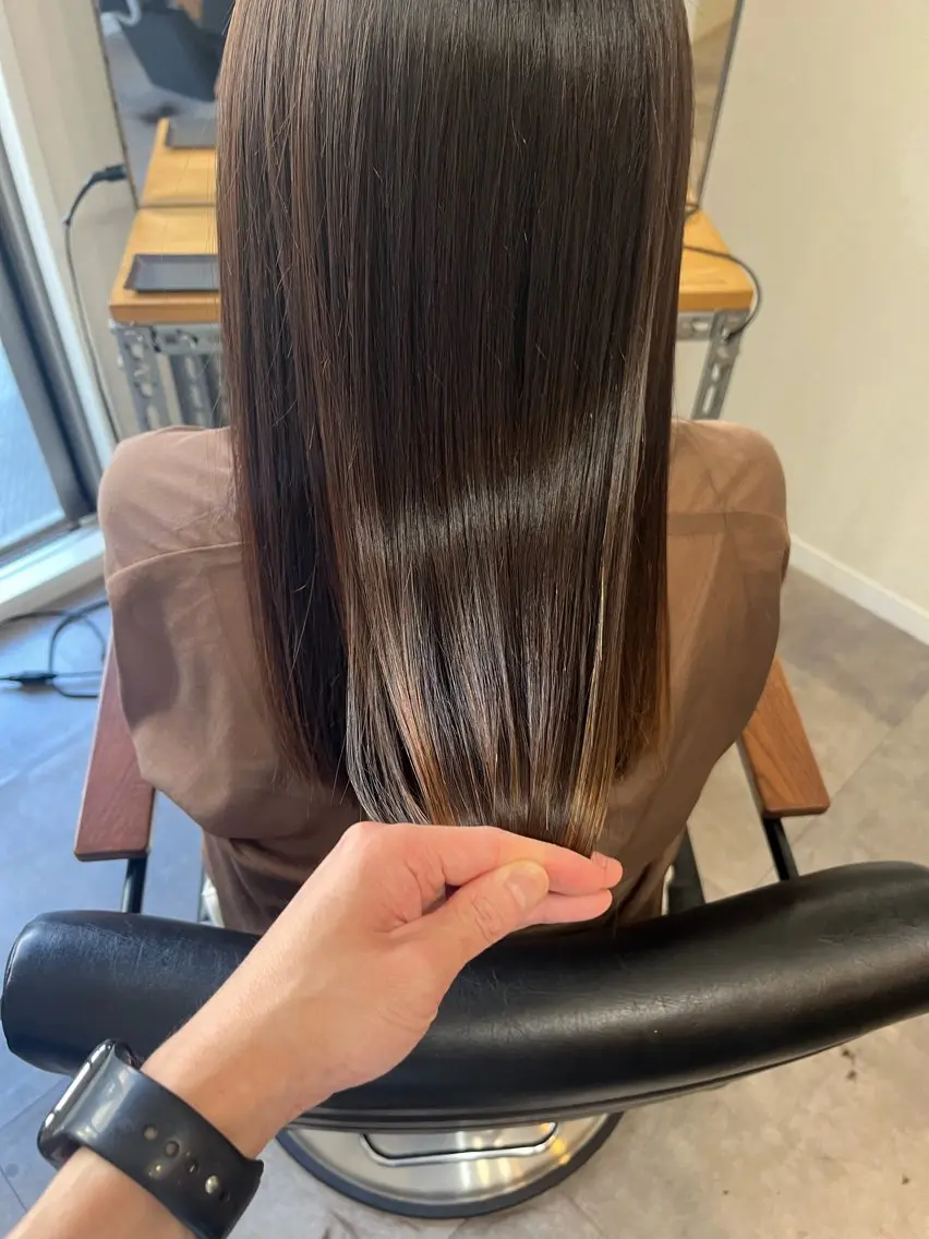 セミロング カット トリートメント OFF YUYAのヘアスタイル