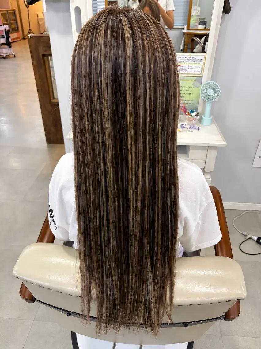 ロング ヘアカラー トリートメント 艶髪🫧透明感 💎岡庭春菜🎀のヘアスタイル