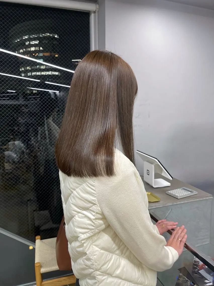 🉐透明感ベージュカラー＋前髪カット＋TOKIOトリートメントの写真