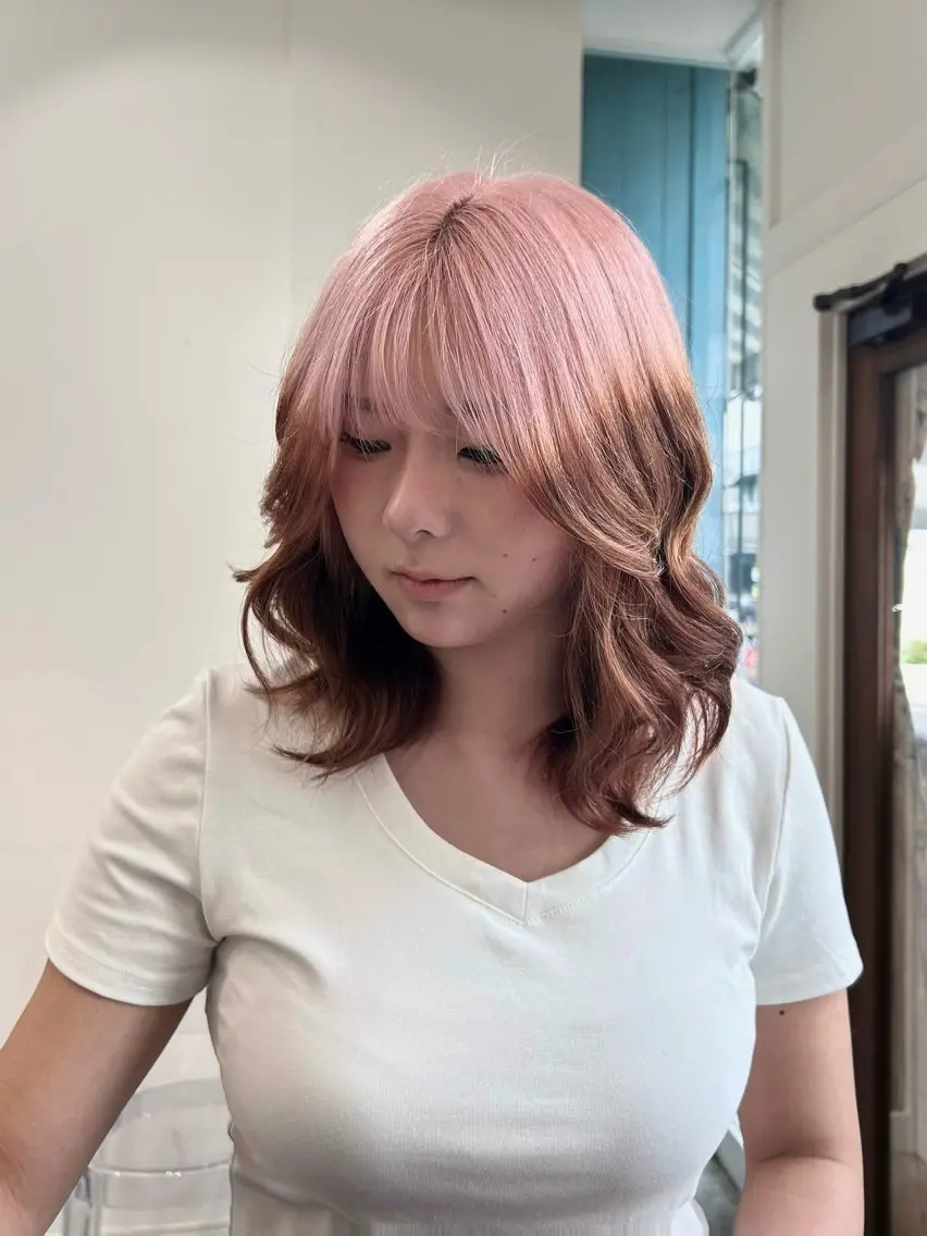 ミディアム カラー ヘアカラー ケアブリーチ: Y u a n🧼のヘアスタイル