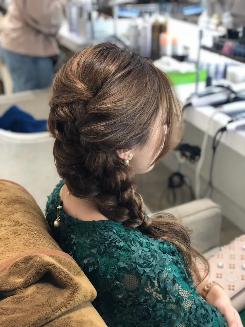 ロング ヘアアレンジ ヘアセット 🌈髪質改善🌈 過去の1艶サラ体験✨のヘアスタイル