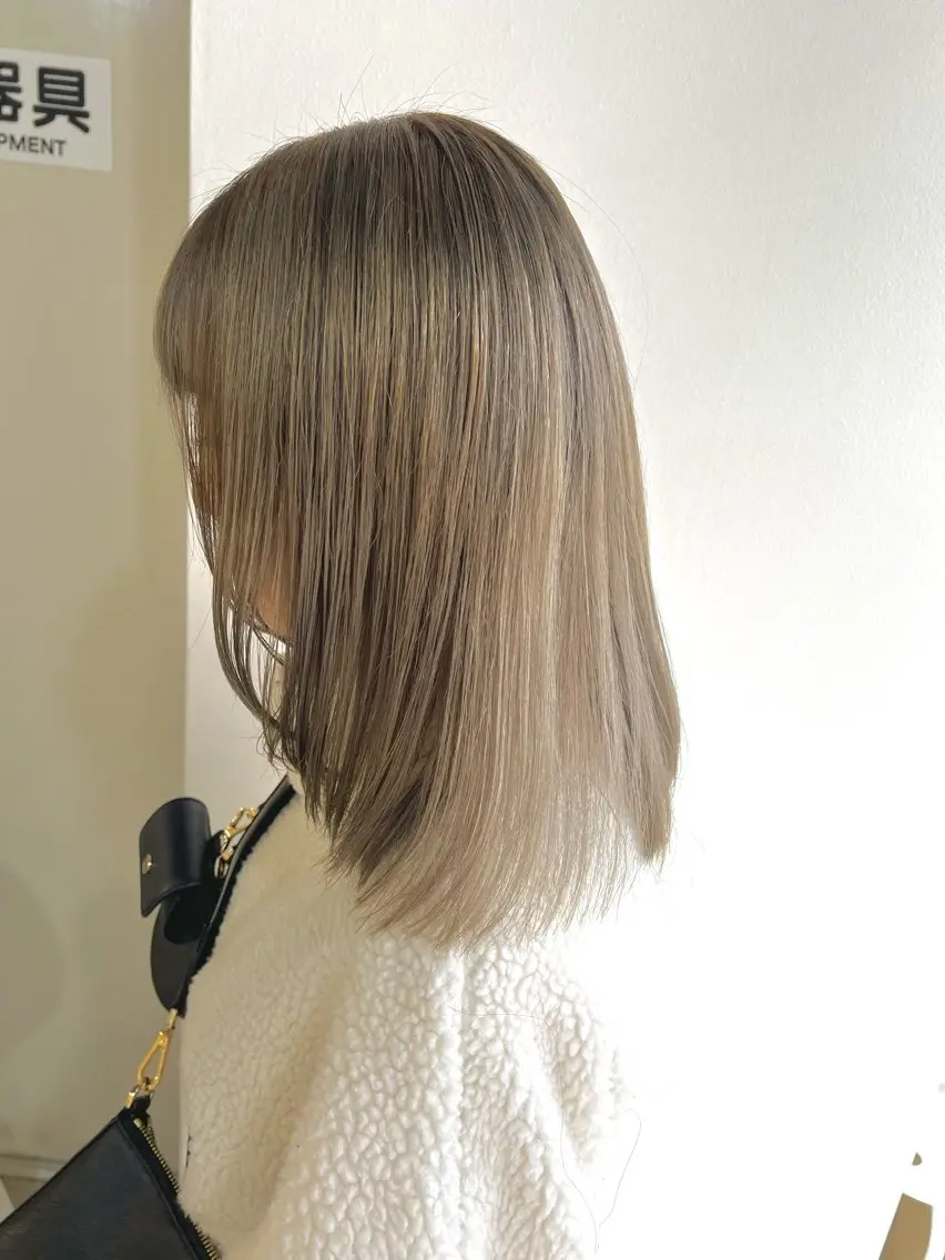 カラー ベージュカラー ブリーチ ハイトーンカラー Sherry/R 三川町 ayakaのヘアスタイル
