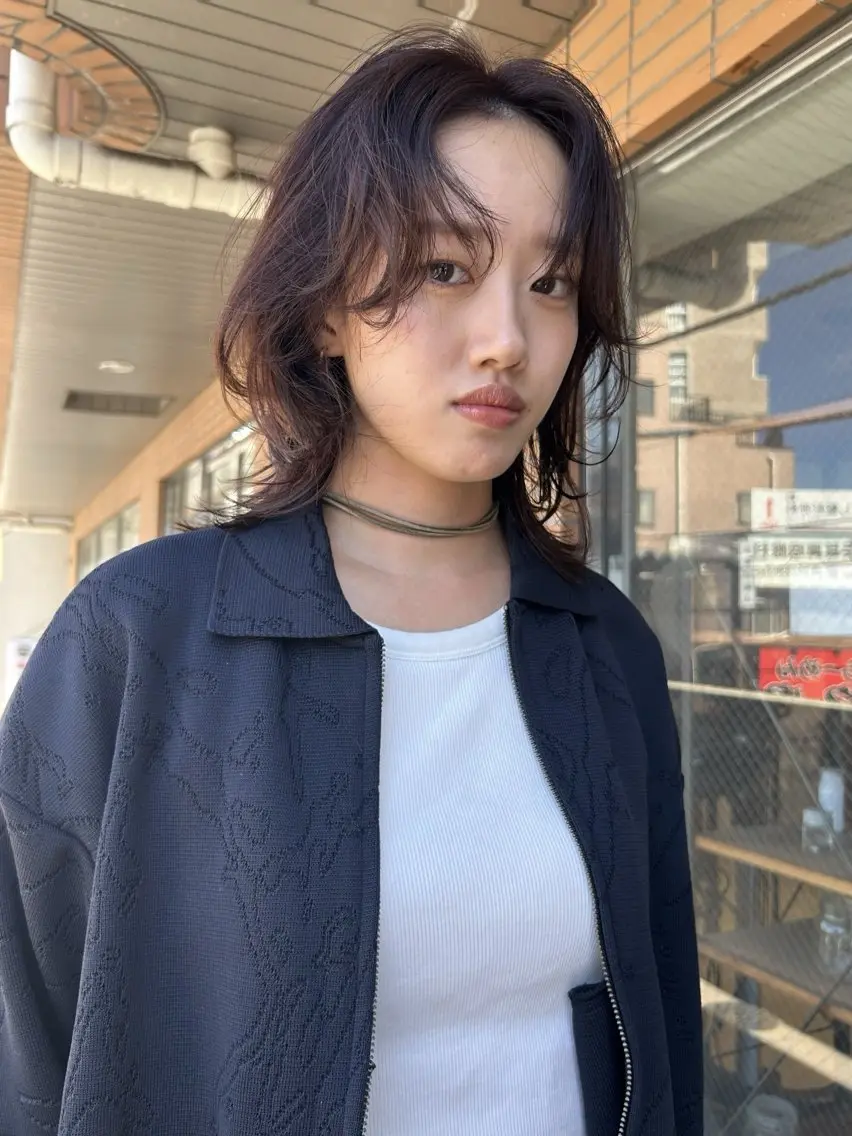 セミロング カラー カット momona english okのヘアスタイル
