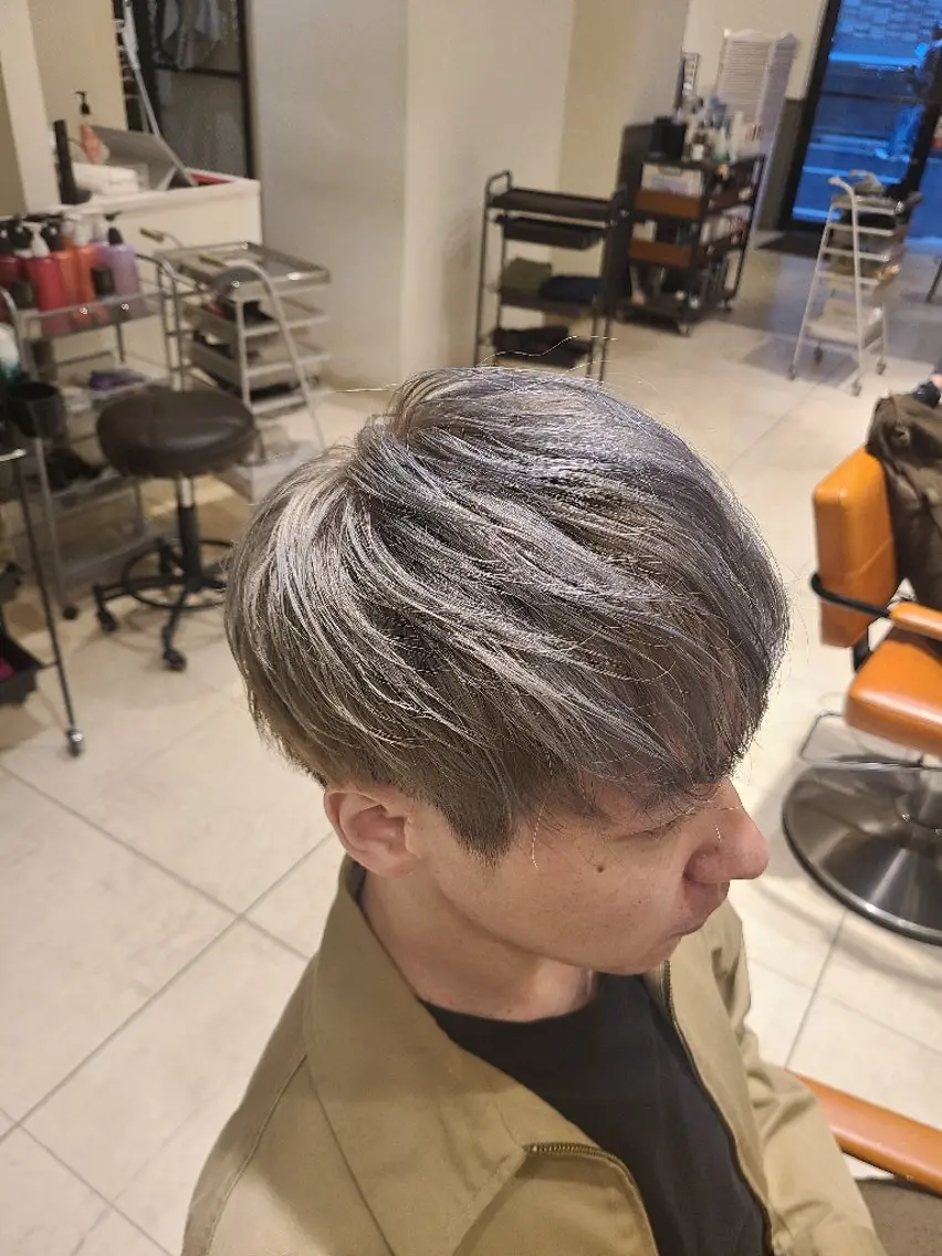 ショート カラー メンズ カット ヘアカラー トリートメント 中井 啓悟のヘアスタイル