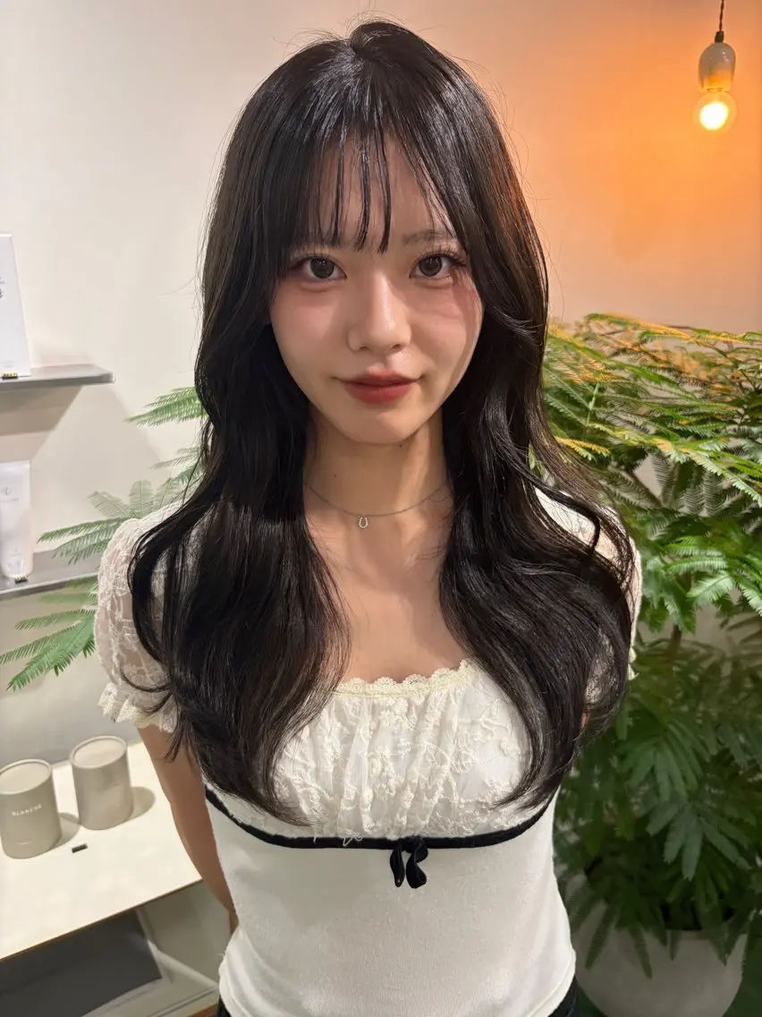 セミロング カラー アッシュ アッシュグレー アッシュグレージュ グレージュ ヘアカラー MAKI/ブリーチな しカラー/ヘアセットのヘアスタイル
