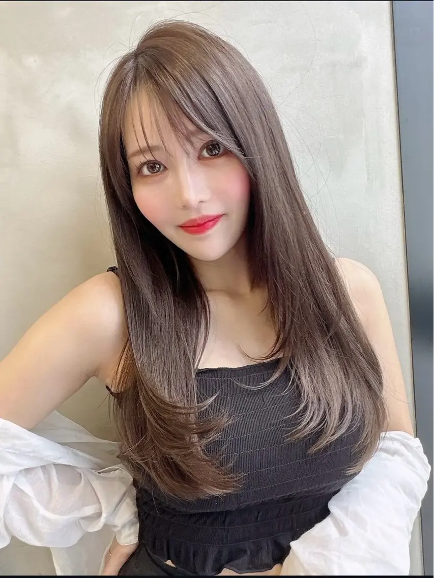 ロング レイヤーカット ロング カット ヘアカラー トリートメント 尾関 隼多のヘアスタイル