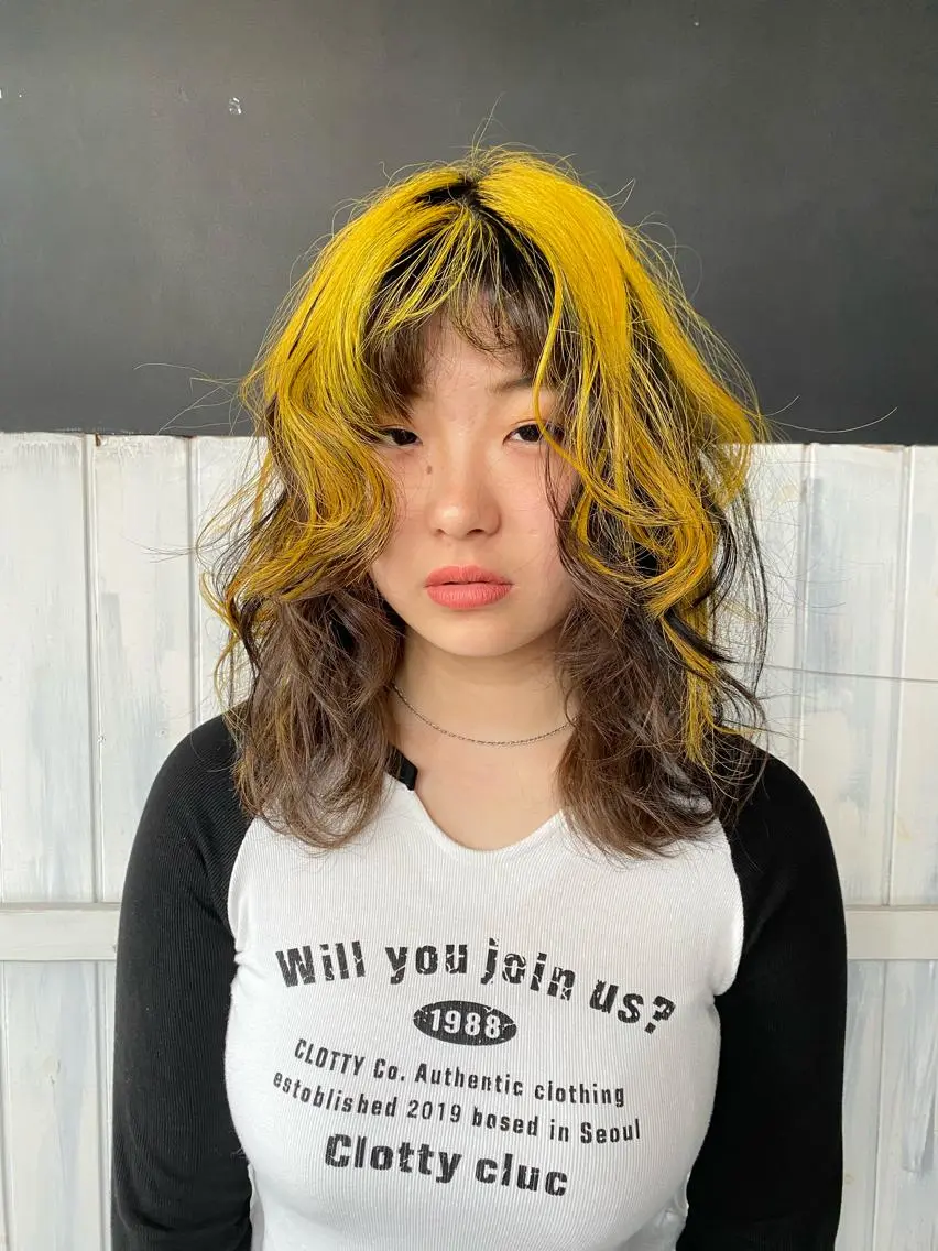 カット＋ポイントデザインカラー＋下地トリートメントの写真