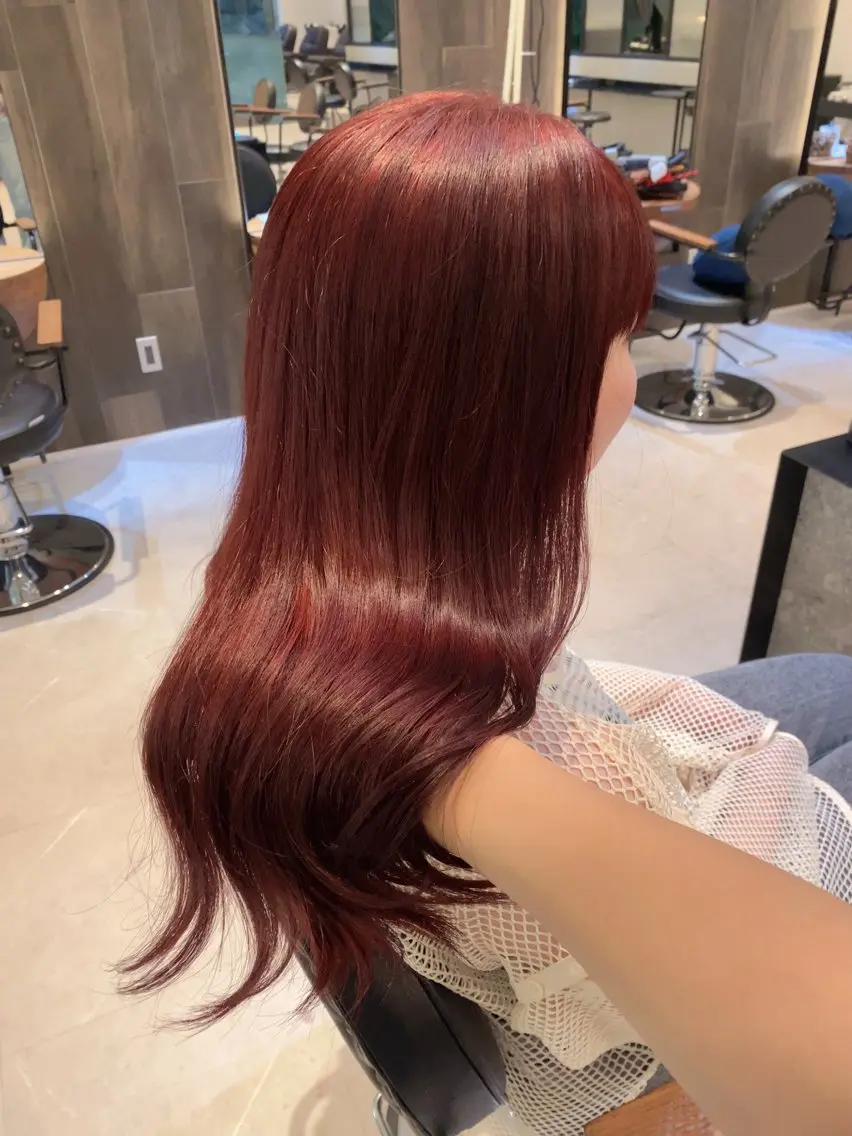 ロング カラー ブリーチ パープルカラー レッドカラー カット ヘアカラー トリートメント 有働由良／ハイトーン ／韓国メンズヘアのヘアスタイル