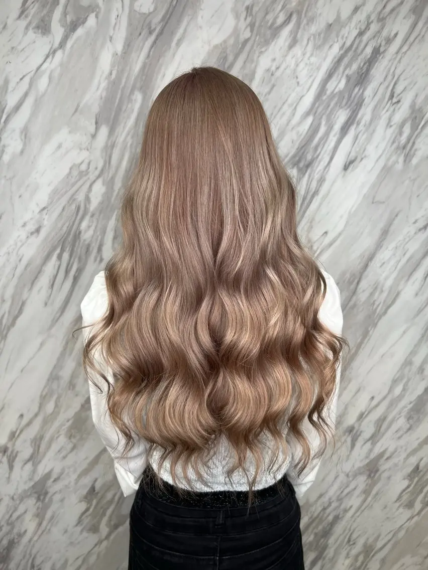 ロング カット ヘアカラー トリートメント 🌈カラー特化 ハイトーンけいと🌈のヘアスタイル