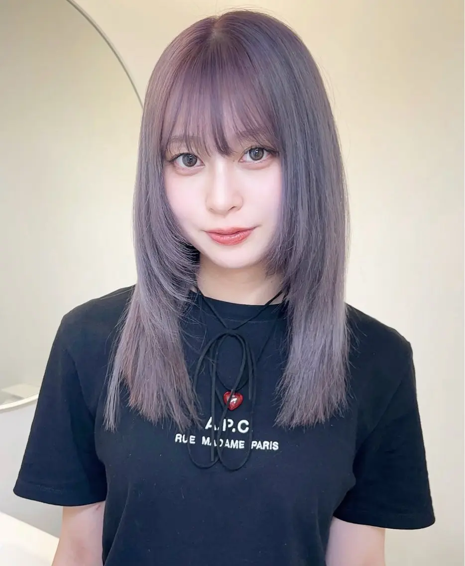 ミディアム カラー 透け感ベージュ🤎 韓国ヘアtakutoのヘアスタイル