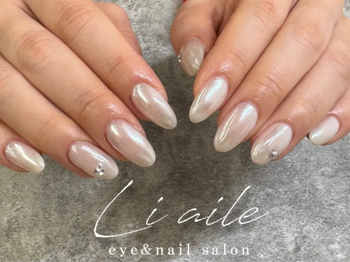 ネイル ミラーネイル Li aile Aika🌙のネイルデザイン