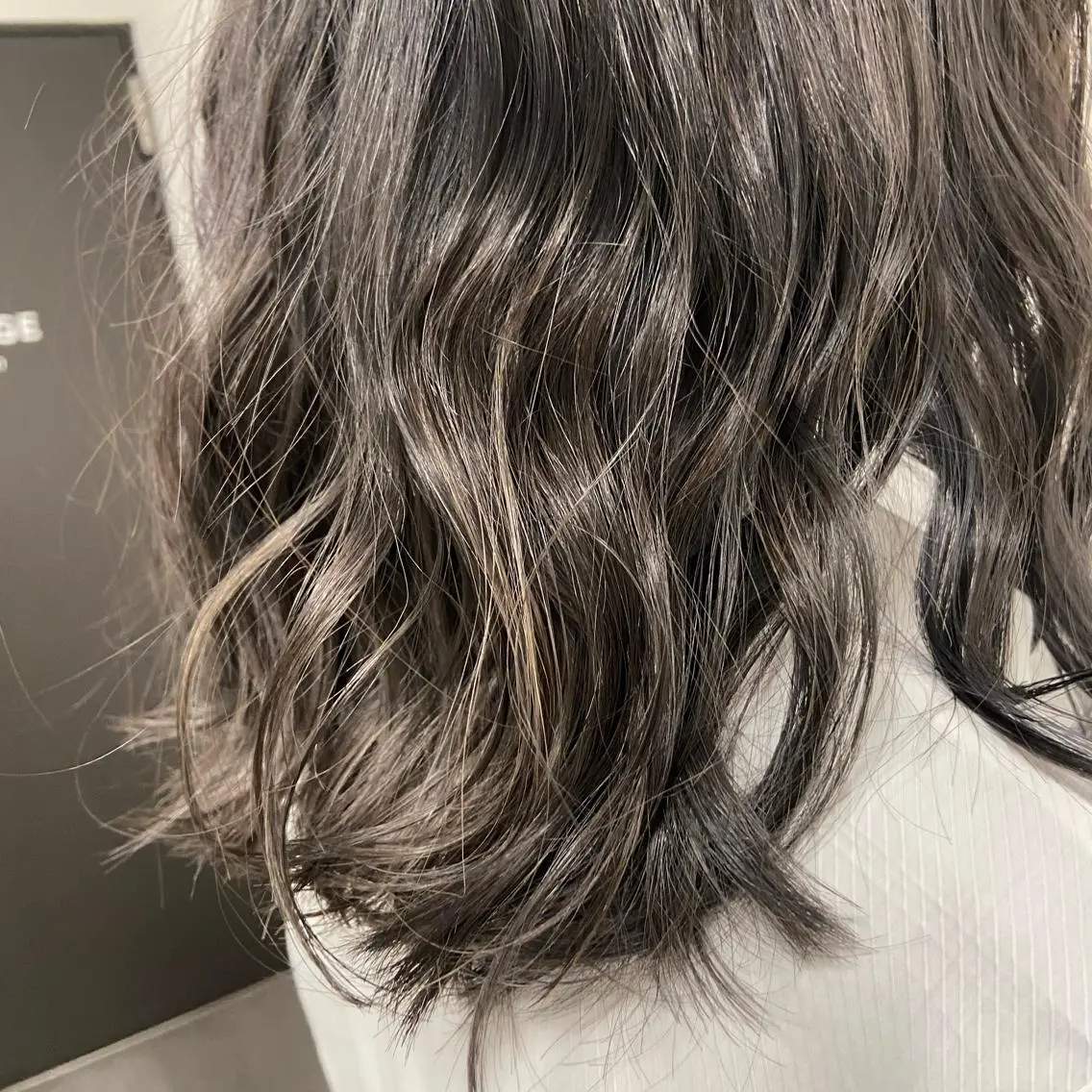 ミディアム カラー 透け感カラー/ momo🦕のヘアスタイル