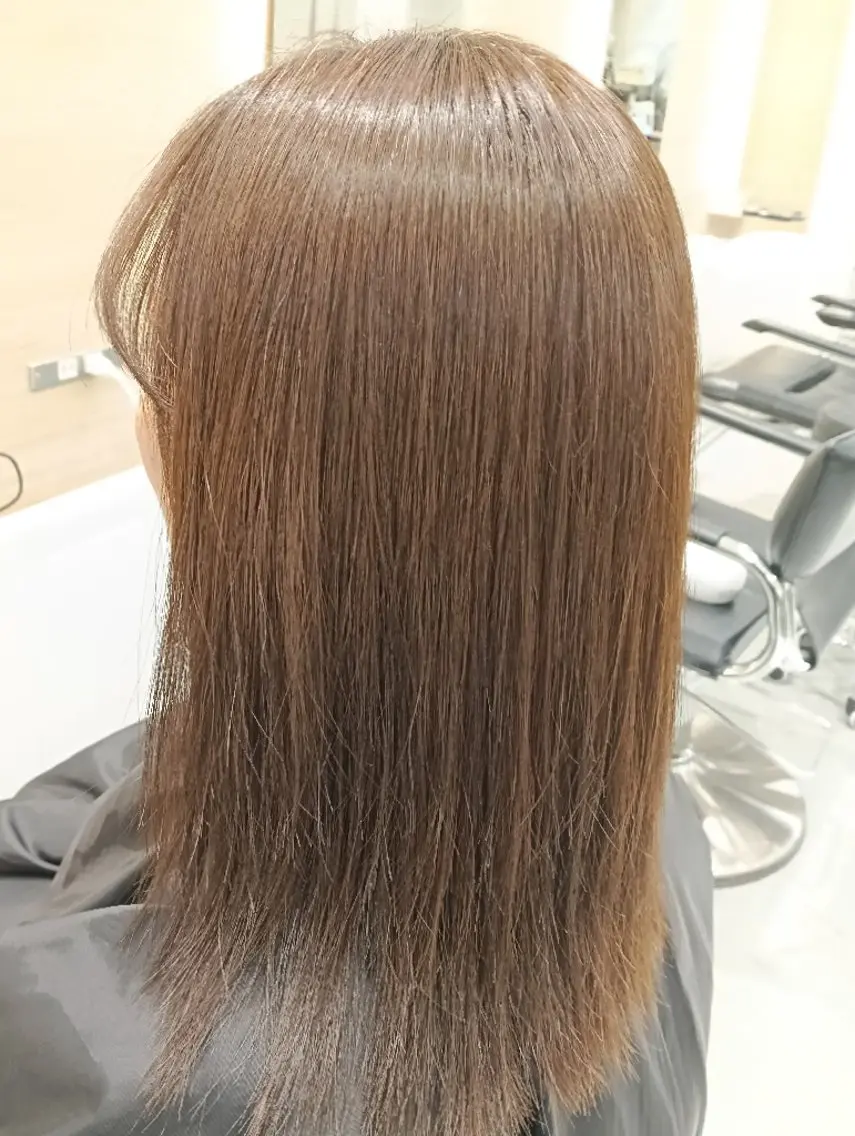 ミディアム 縮毛矯正 ほんま ひろみのヘアスタイル