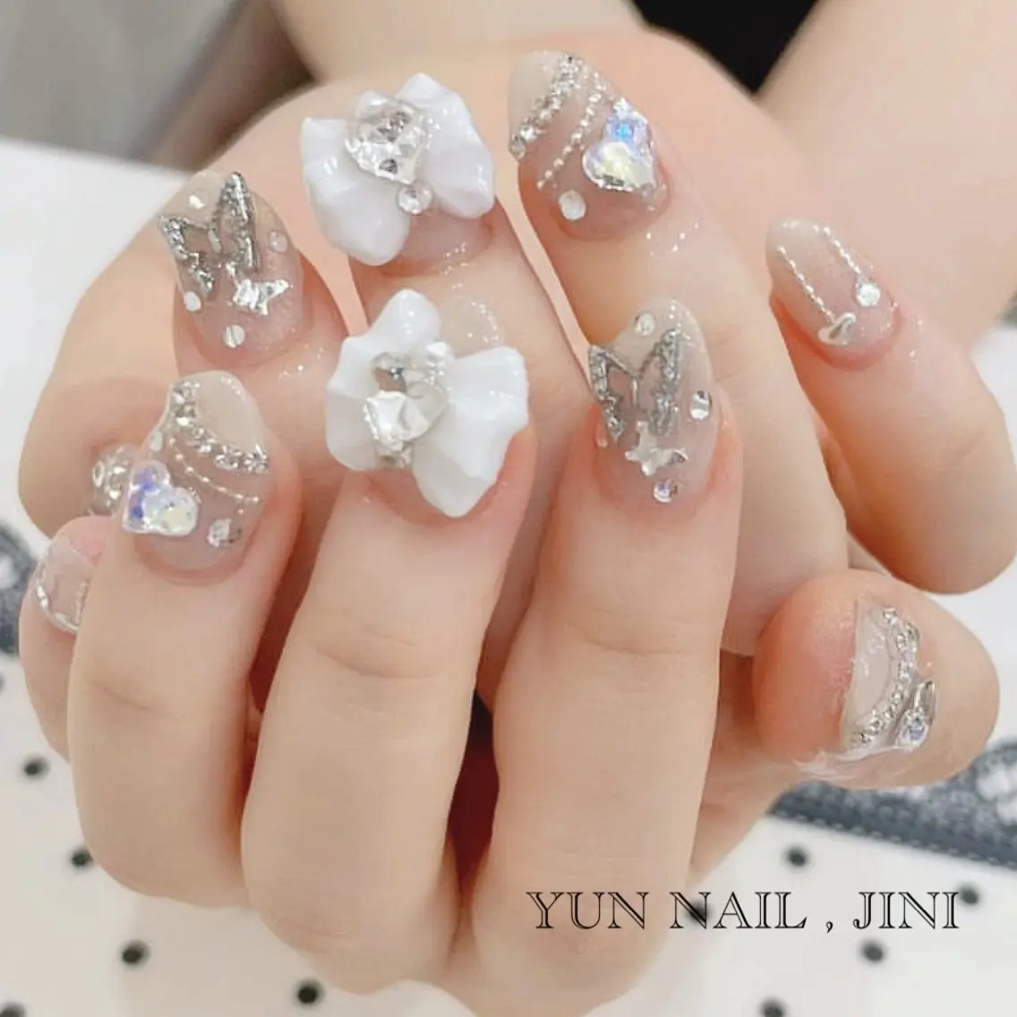 ネイル 🍭Yun nail hyejin🌸のネイルデザイン